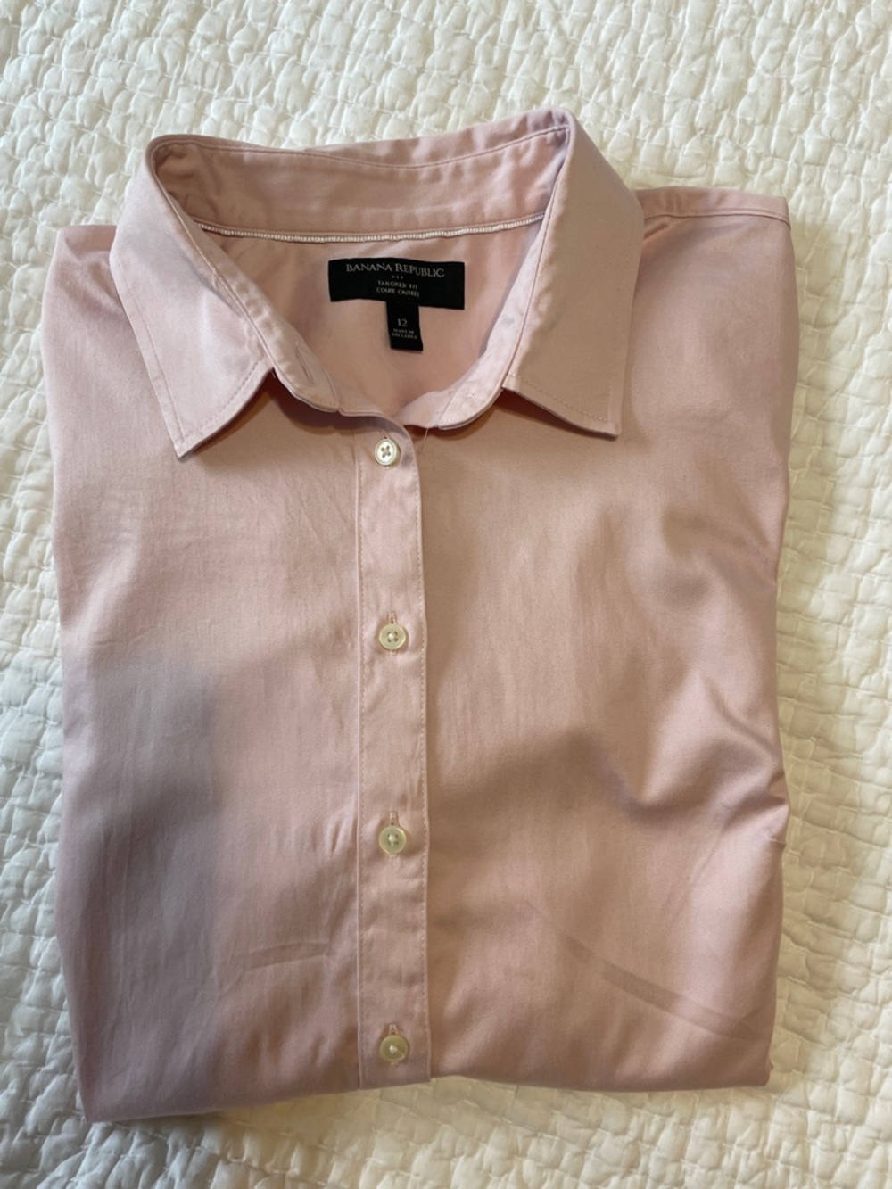 Banana Republic Women’s Light Pink Button Down Shirt